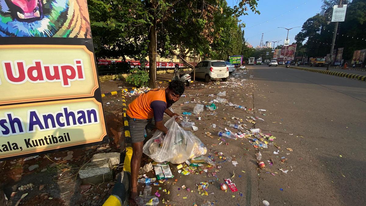 MCC had hard time removing waste dumped by the roadside between Kudroli and Lalbagh