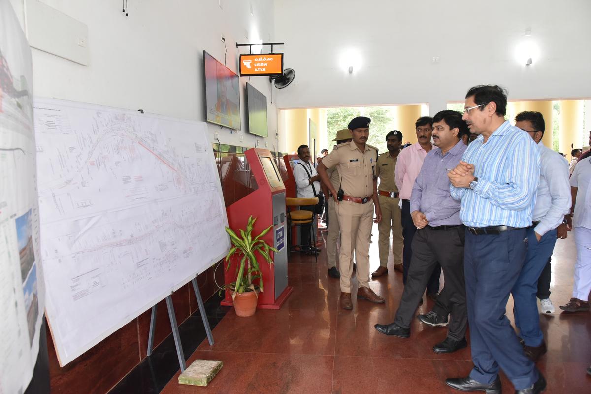 Southern Railway General Manager R.N. Singh reviews station redevelopment works at Mangaluru Junction on Thursday. 