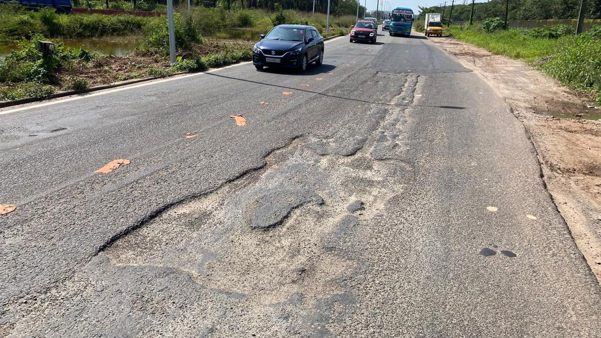 Potholes and craters still present on Baikampady-Nanthoor stretch of NH 66  despite rains easing - The Hindu