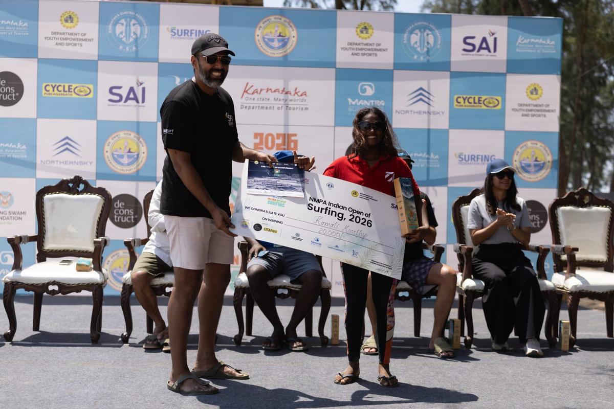 Kamali Moorthy conquistou o título do Women's Open e do Surfing Juniors U-18 Girls na 7ª edição do NMPA Indian Open of Surfing.