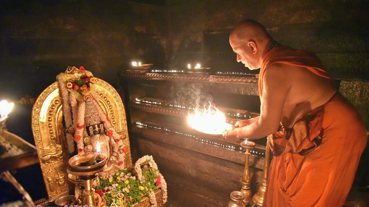 Devotees to felicitate Puttige mutt seer on golden jubilee of his initiation into sanyasa on April 14