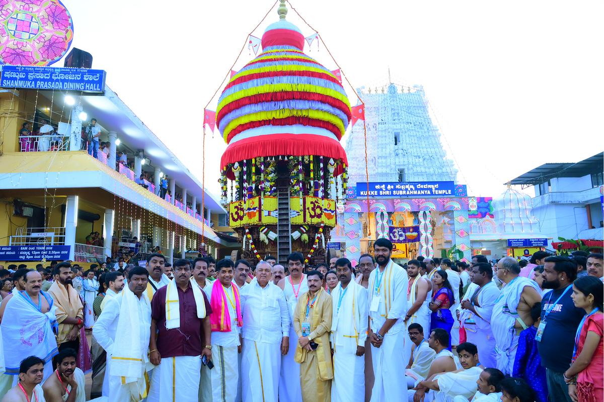 Minister for Transport and Muzrai Ramalinga Reddy was among the dignitaries participating in the Champa Shashti Rathotsava at pilgrim centre Kukke Subrahmanya in Dakshina Kannada district on Wednesday. Minister for Transport and Muzrai Ramalinga Reddy was among the dignitaries participating in the Champa Shashti Rathotsava at pilgrim centre Kukke Subrahmanya in Dakshina Kannada district on Wednesday.