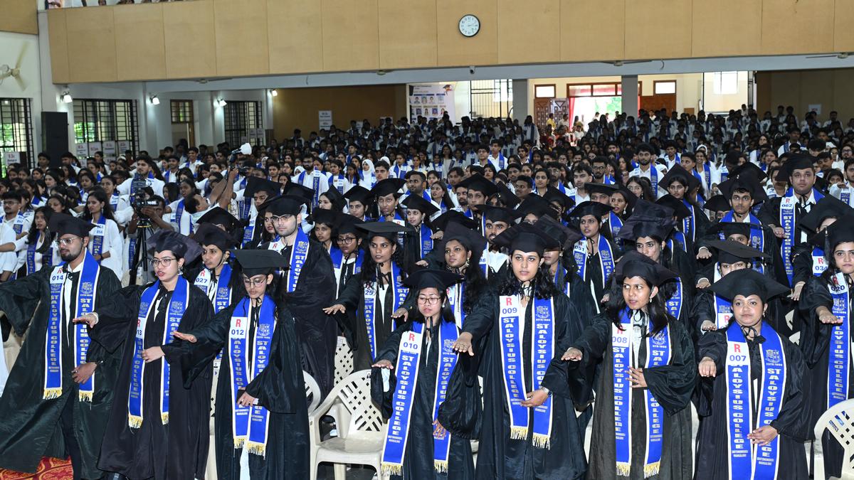 St Aloysius College (Autonomous) holds 16th graduation day