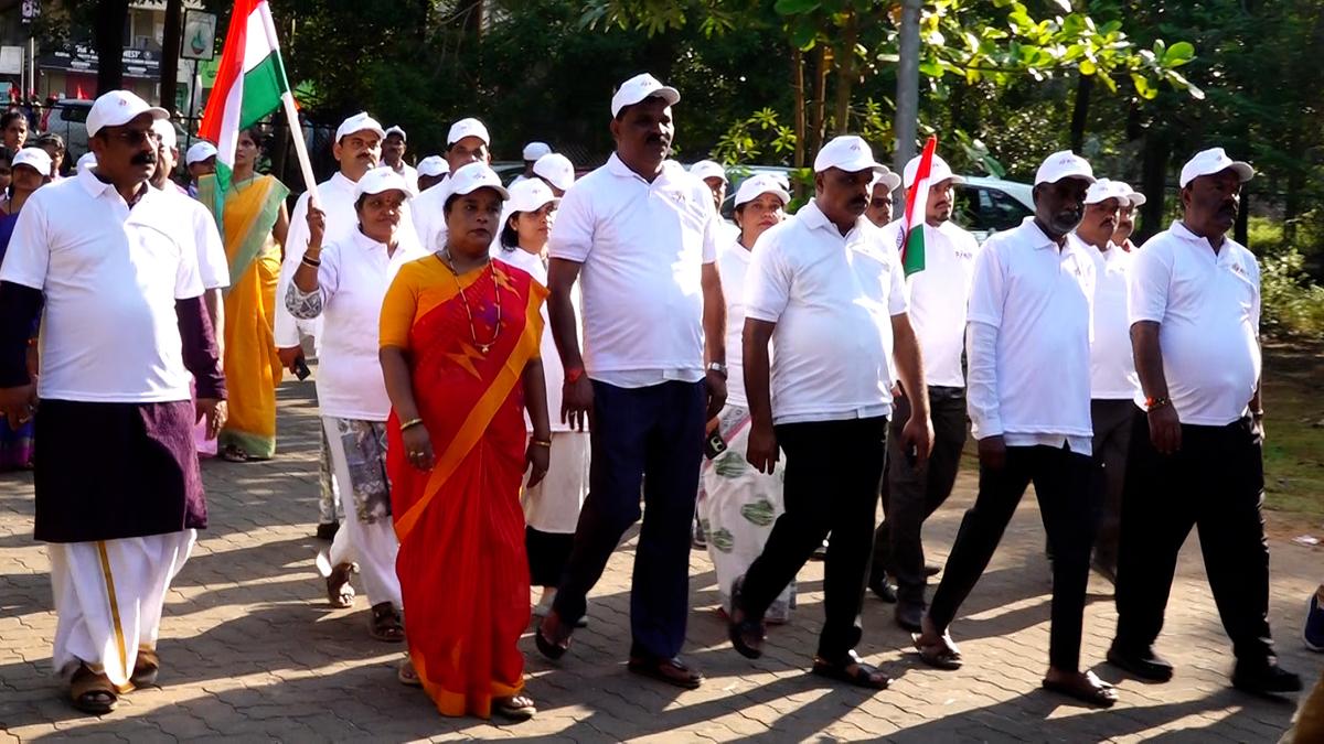 Hundreds of people, including students, the general public, NSS volunteers, and NCC cadets participated.