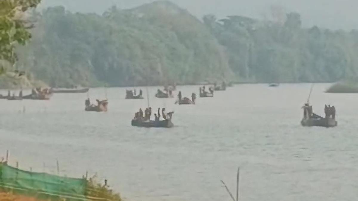 Police, Dakshina Kannada district administration hand-in-glove with sand mafia, alleges CPI (M)