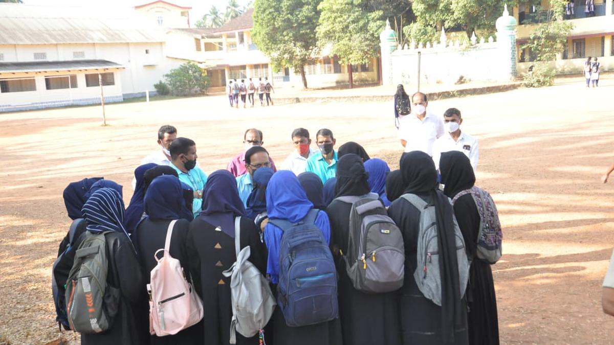 Hijab controversy spreads to two more colleges in Udupi