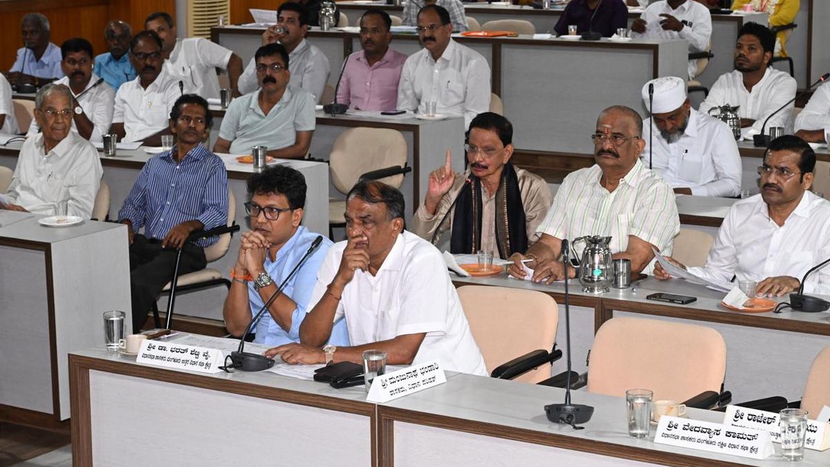 Confusion, lack of clarity in list of castes of socio-educational survey, says caste leaders