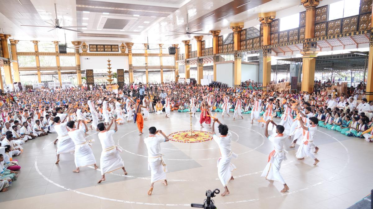 Bhajans unveil Sanathana culture and help people to get emancipation: Odiyur seer