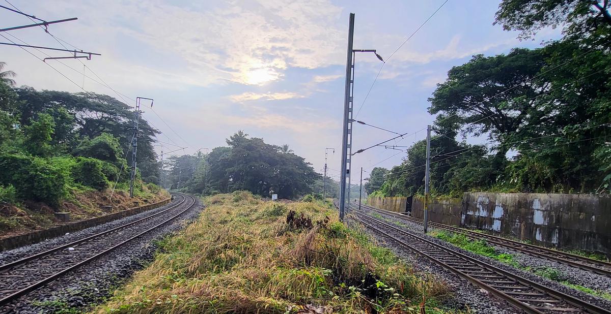 The single-line track from Mangaluru Central towards Mangaluru Junction branches out near Morgans’ Gate (left) from the Mangaluru Central-Shoranur double line (right) in Mangaluru on December 10, 2023.