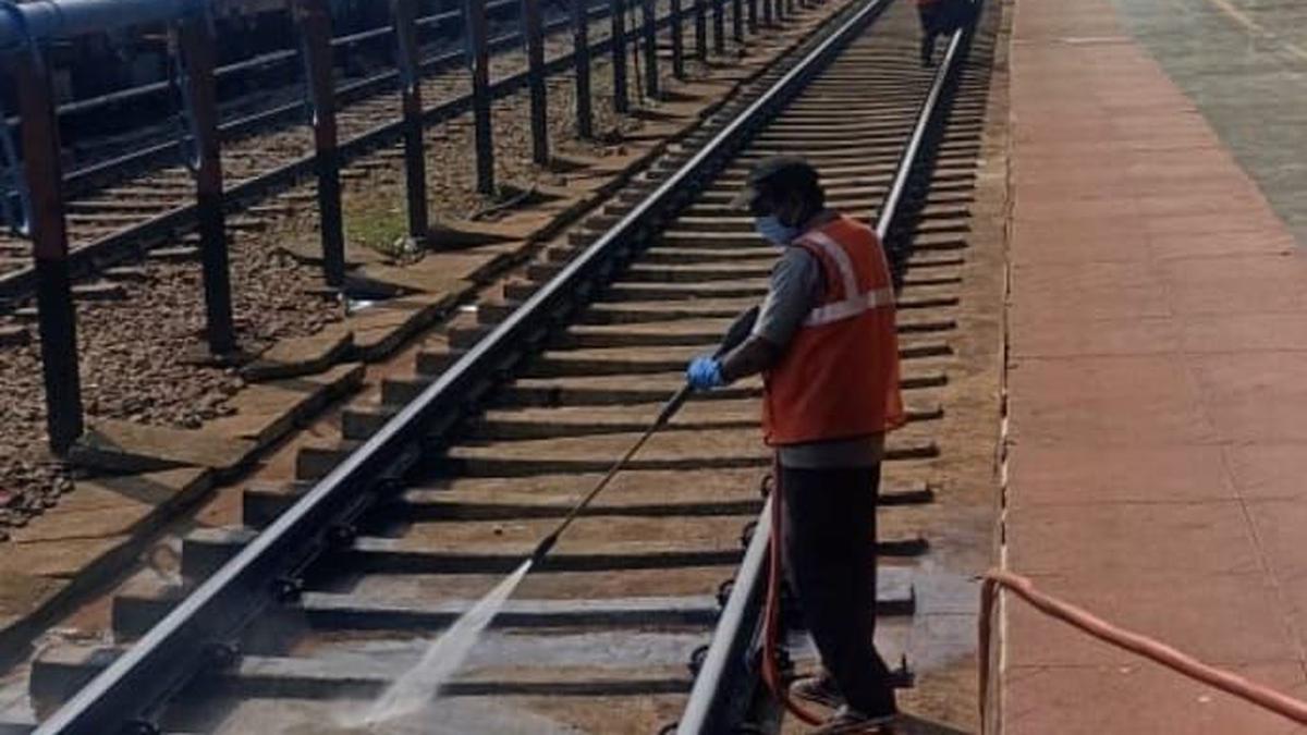 Palakkad Railway Division adopts modern technology to ensure comprehensive cleaning of its stations