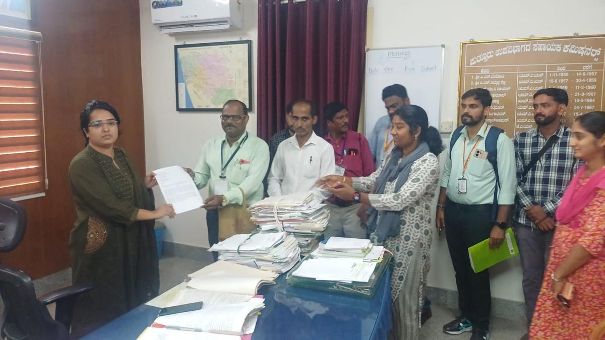 Teachers demand better facilities during Census work