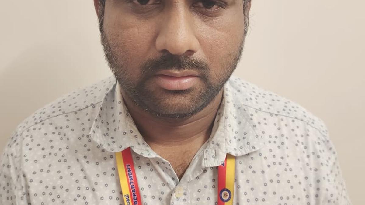 Lokayukta police arrest Bantwal Deputy Tahsildar, two others in bribery case