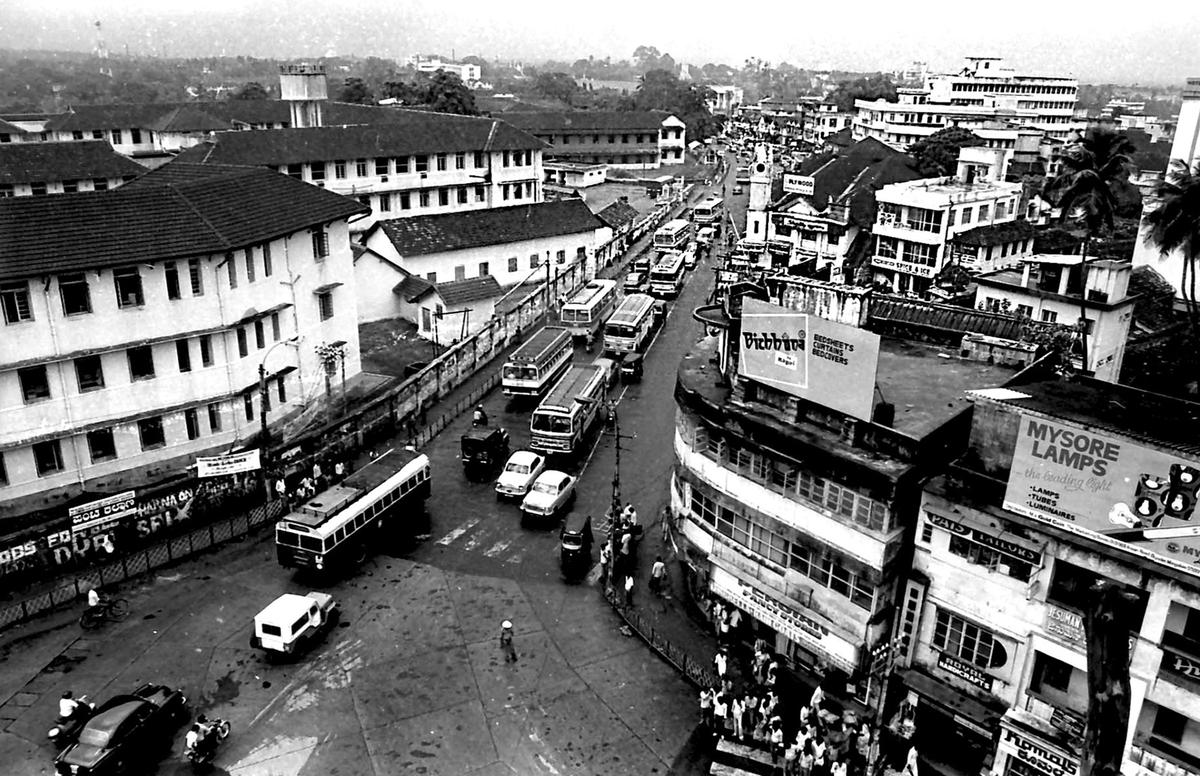 A photograph taken by Yajneshwara Acharya, aka Yajna, of the Hampanakatte. A photograph taken by Yajneshwara Acharya, aka Yajna, of the Hampanakatte.