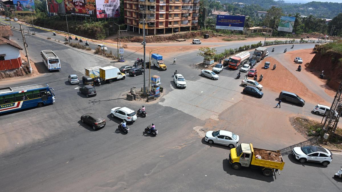 Six-lane highway with service roads all along to come between B.C. Road and Surathkal