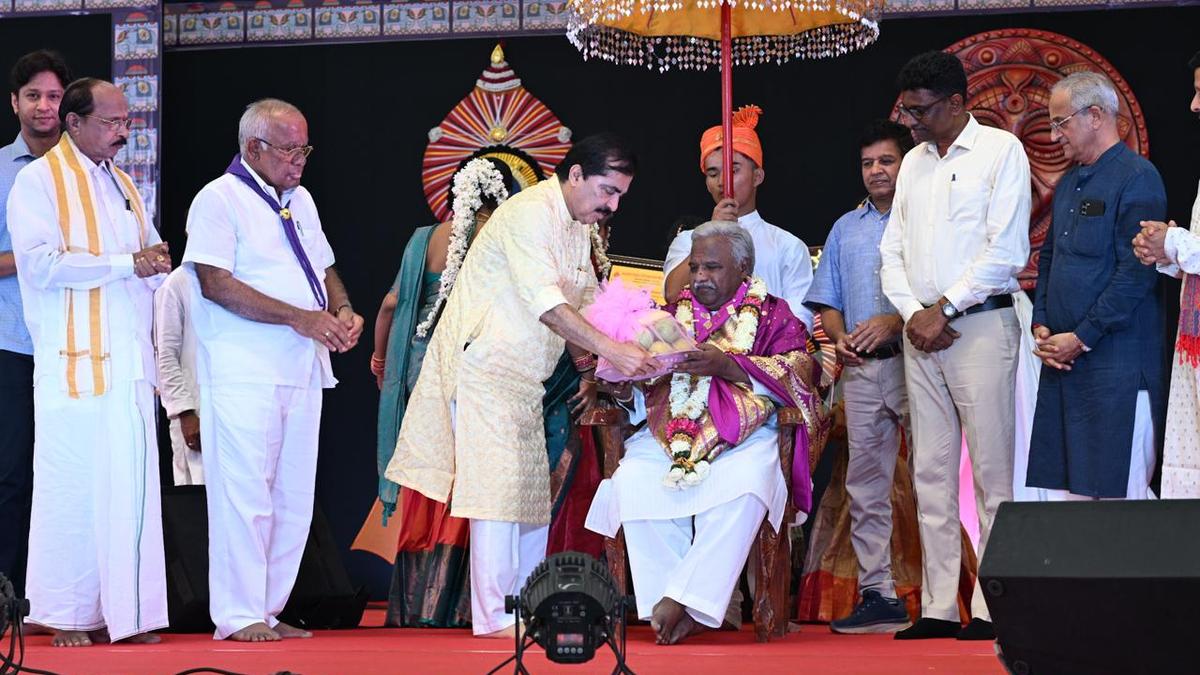 Pandit Venkatesh Kumar presented Alva’s Virasat Award