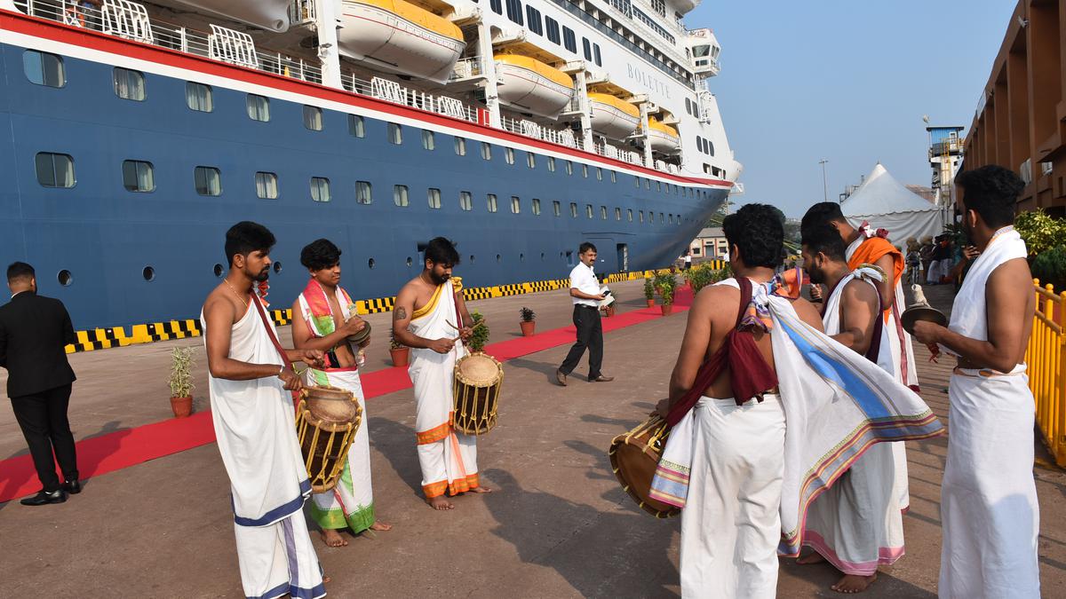 ‘MS Bolette’ cruise vessel with 704 tourists calls on New Mangalore Port