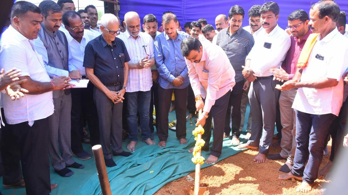 Sunil Kumar lays foundation stone for textile park at Nitte