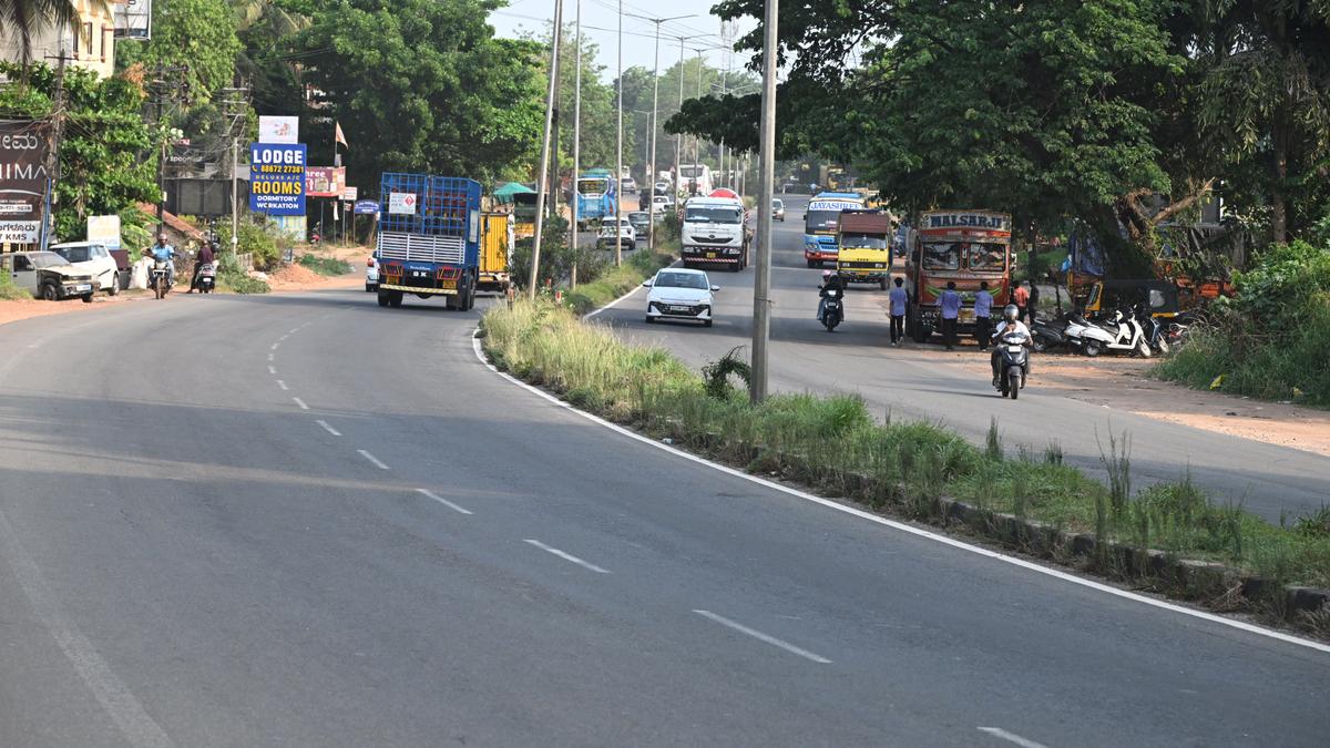37 km port connectivity road to be illuminated with street lights:  Dakshina Kannada MP