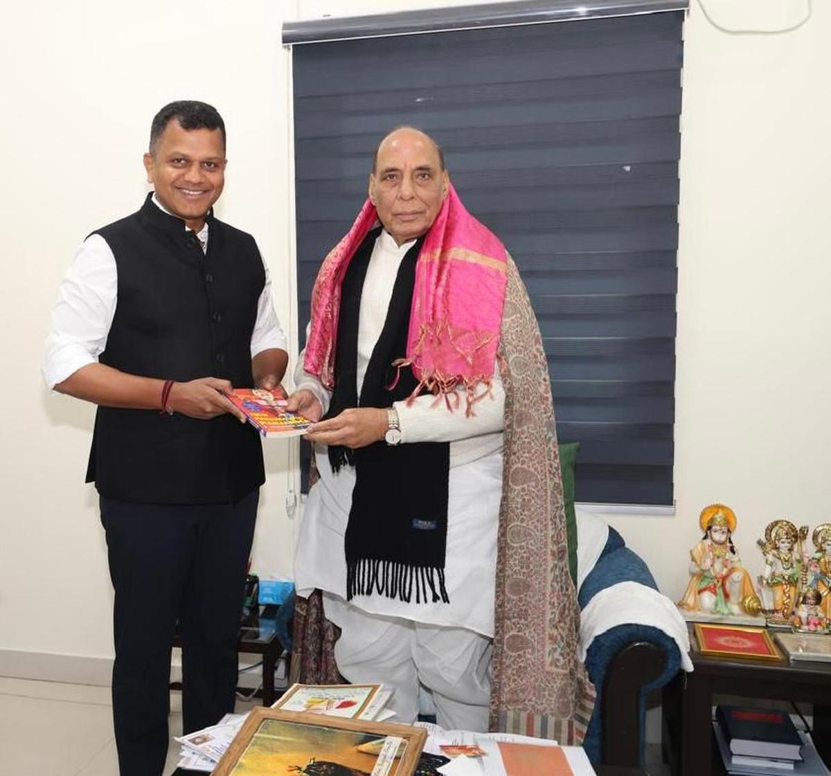 Dakshina Kannada MP Capt. Brijesh Chowta met Defence Minister Rajnath Singh on Saturday, January 4, in New Delhi. Dakshina Kannada MP Capt. Brijesh Chowta met Defence Minister Rajnath Singh on Saturday, January 4, in New Delhi.