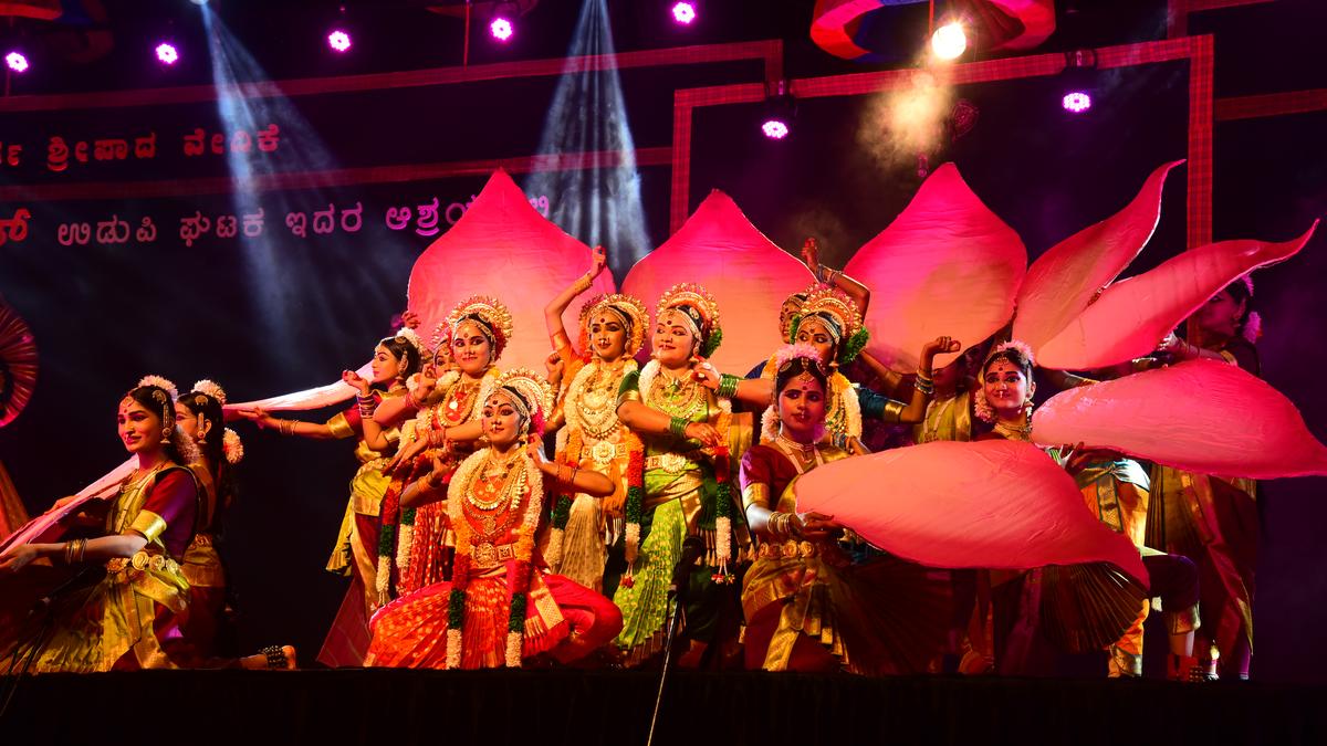 Alva’s Samskrutika Vaibhava brings in vibrant blend of art forms and dance performances at Udupi