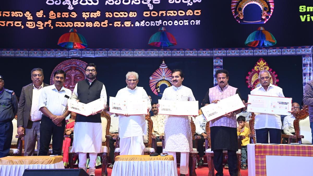 Virasat broadens one’s outlook to the global level, says D. Veerendra Heggade