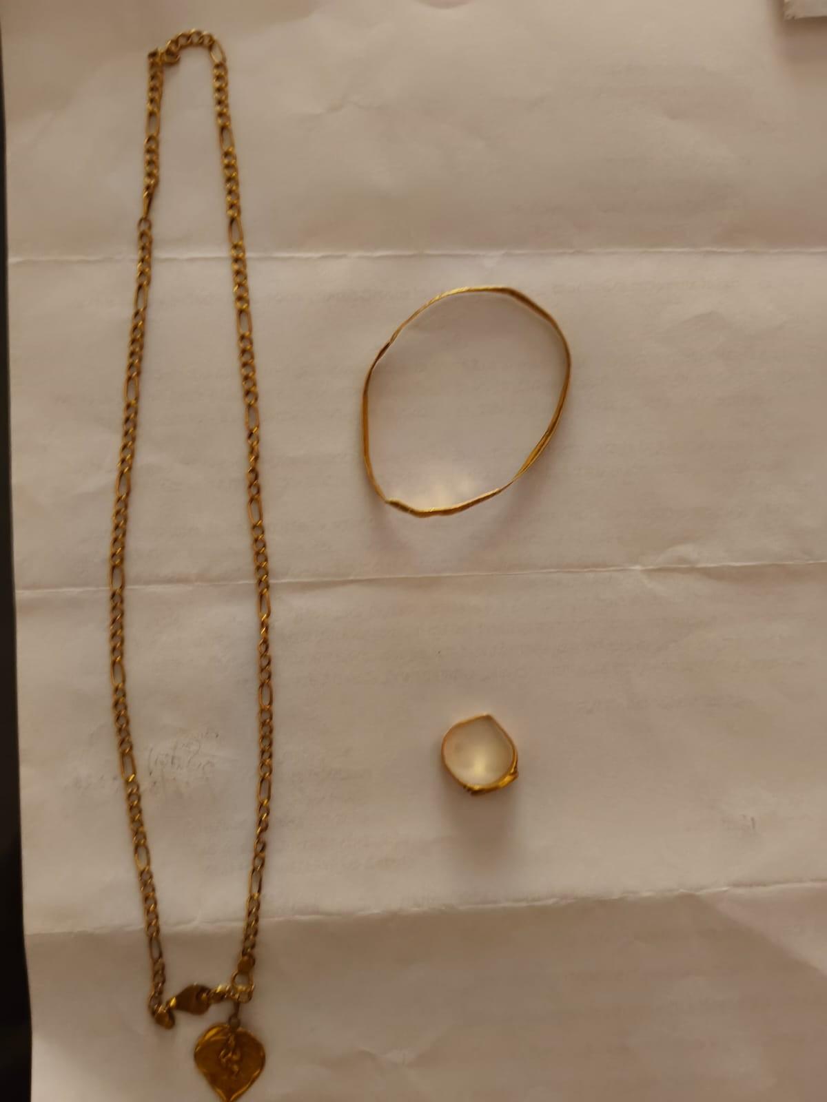 The Kollur police recovered the ornaments he had allegedly stolen from the woman, who died in an accident in Kollur The Kollur police recovered the ornaments he had allegedly stolen from the woman, who died in an accident in Kollur