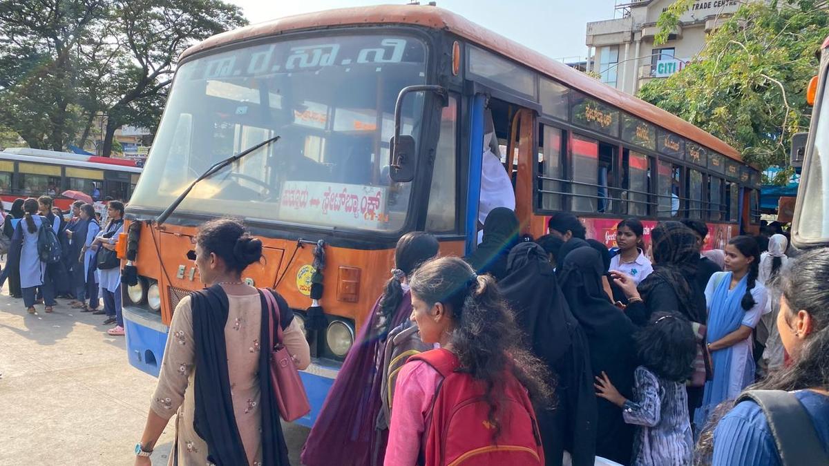 Following the intervention of senior KSRTC officials, buses towards Puttur operated as per their normal schedule from the State Bank Bus Terminal in Mangaluru, on May 8, 2024.