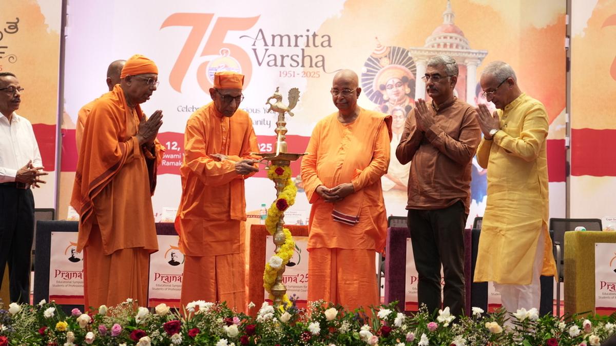 One should adopt higher ideals and engage in socially beneficial activities: Ramakrishna Mutt V-P