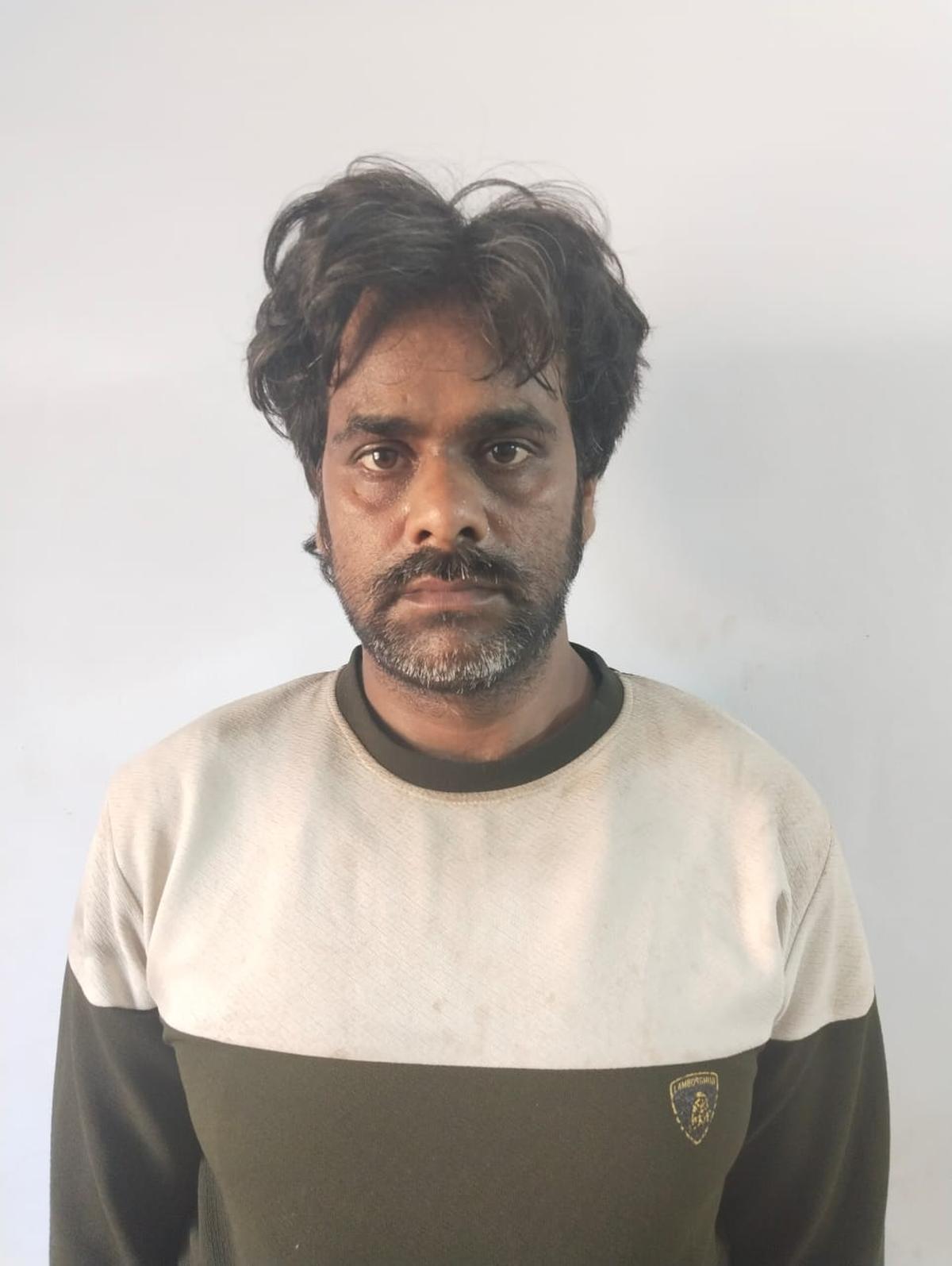 Udupi police arrest two UP men for sharing info on Indian Navy ships with Pakistan - The Hindu