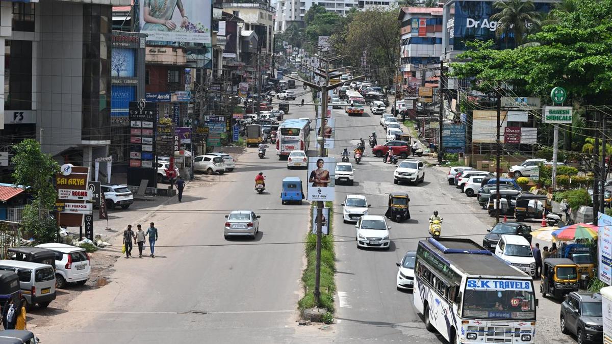 Road users fear chaos with temporary one-way traffic rule between Kankanady and Pumpwell Circle
