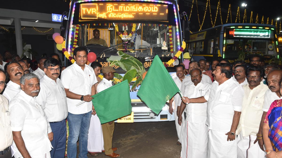 Town bus services to 15 destinations resume from Tiruvarur old bus stand
