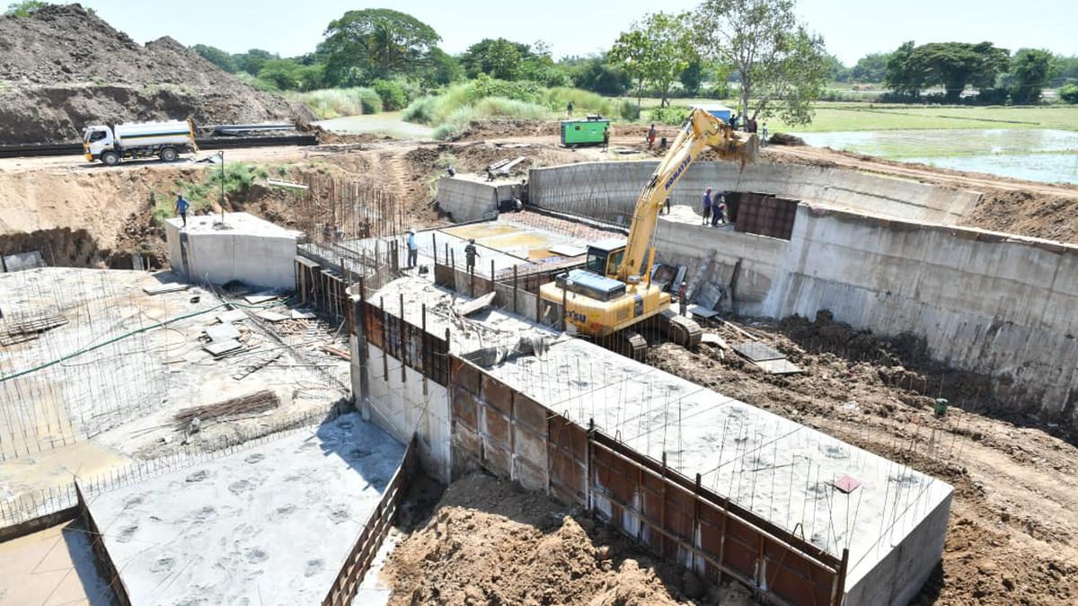 Barrage across Kollidam river in Mayiladuthurai district nearing completion