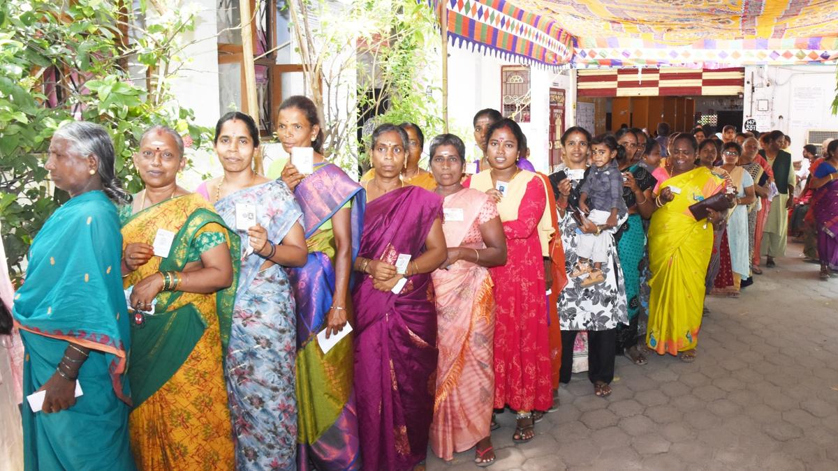 Heavy polling in Pudukottai, Perambalur districts