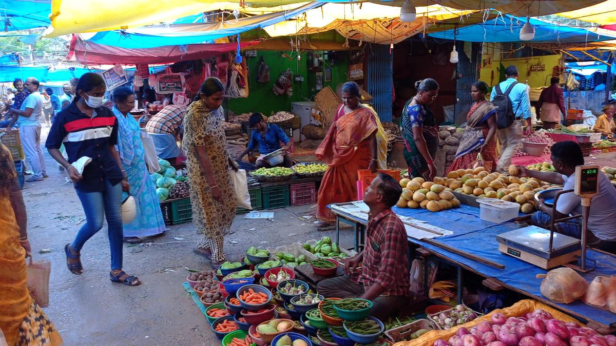 Tiruchi Corporation bans weekly market in residential areas