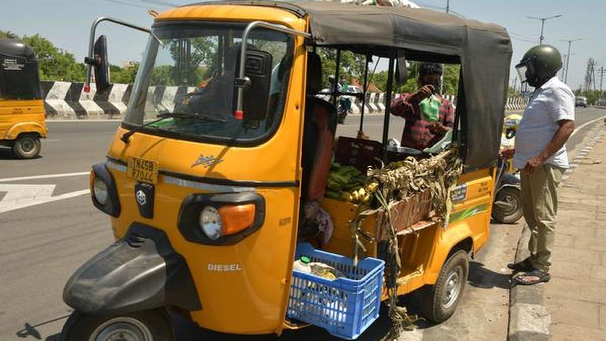 Some traders for shifting operations of Gandhi market to G. Corner