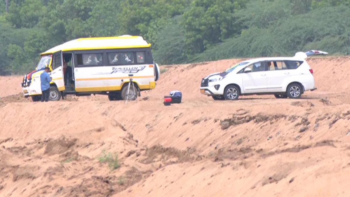 Enforcement Directorate inspects sand quarries on Kollidam riverbed in Tiruchi 