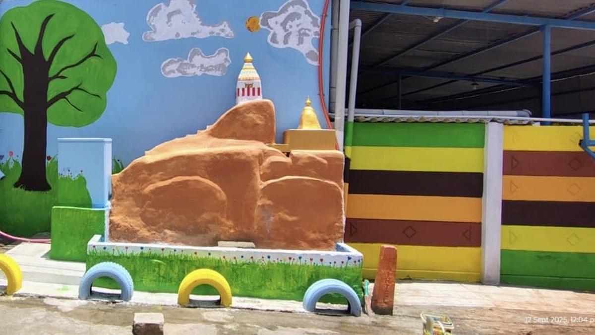https://th-i.thgim.com/public/news/cities/Tiruchirapalli/5tf6b6/article70065751.ece/alternates/LANDSCAPE_1200/a6bed7bc-d4c0-43da-8117-ab79f61059f5.jpg