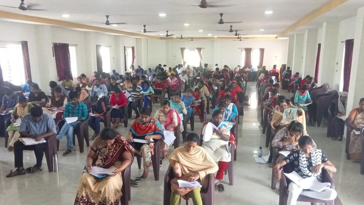 Tiruchi District Central Library’s mock test helps TNPSC Group IV aspirants learn time management