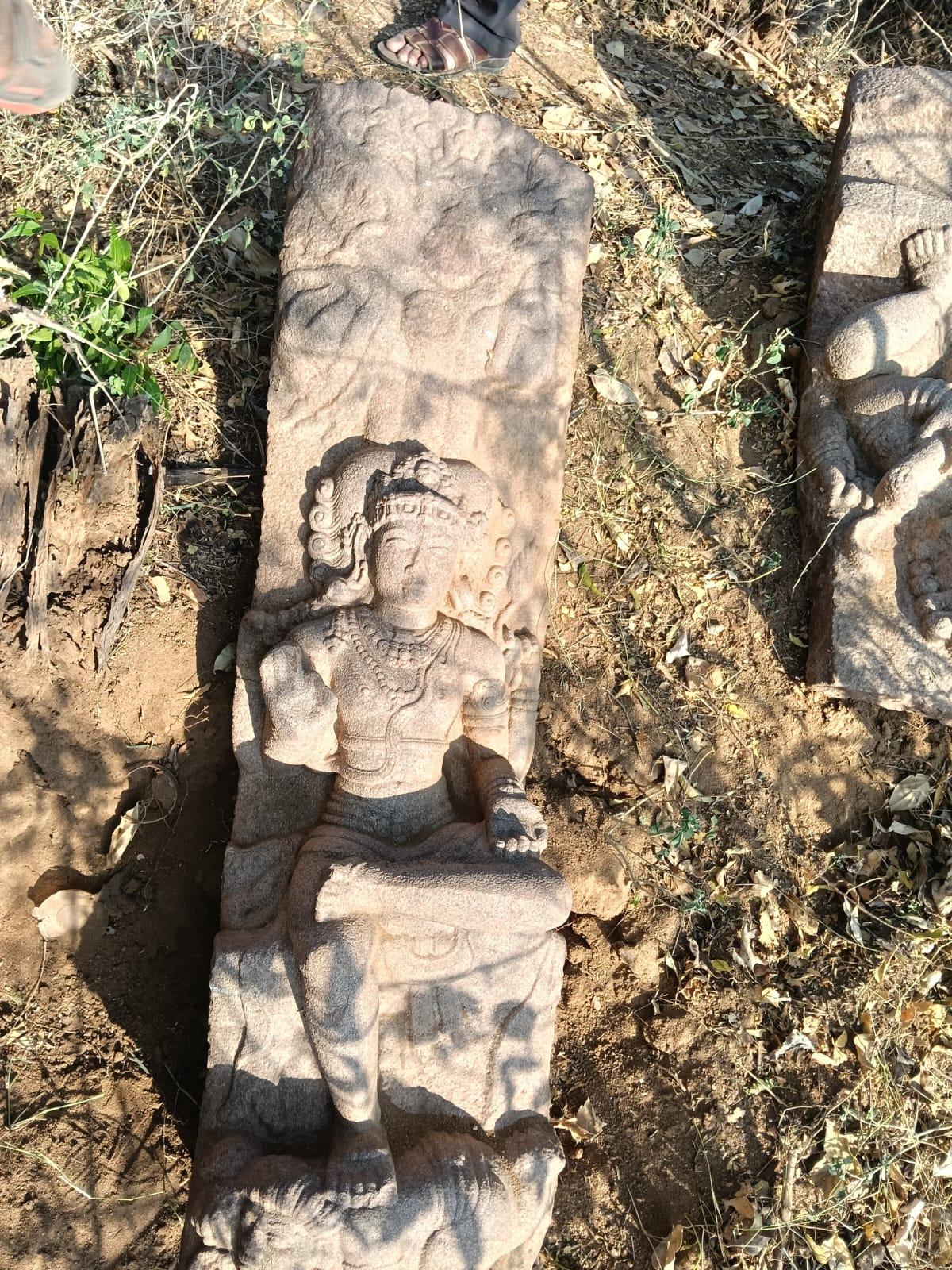 दक्षिणामूर्ति की मूर्ति तिरुचि जिले में मुसिरी के पास कावेरी नदी तल पर मिली।