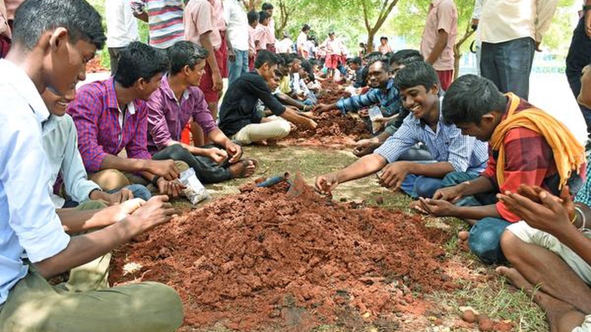 Students Prepare 10 000 Seed Balls The Hindu