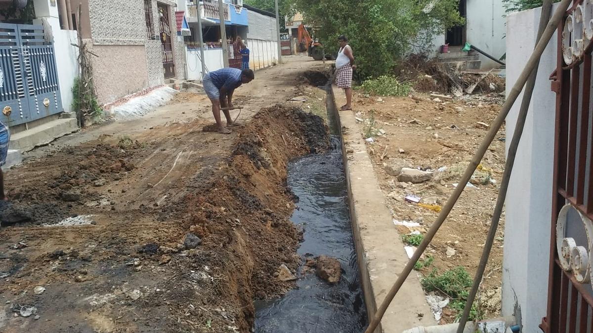 Tiruchi Corporation takes up repairing of damaged stormwater drains at MGR Nagar