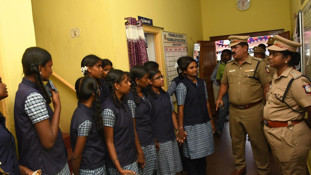 Perambalur police reach out to students under Kalviyum Kaavalum initiative