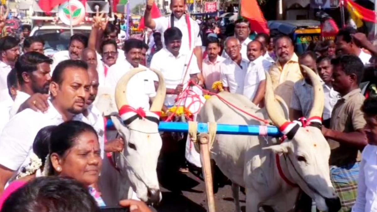 Candidates in Tiruchi come up with innovative ideas to make an impression on voters