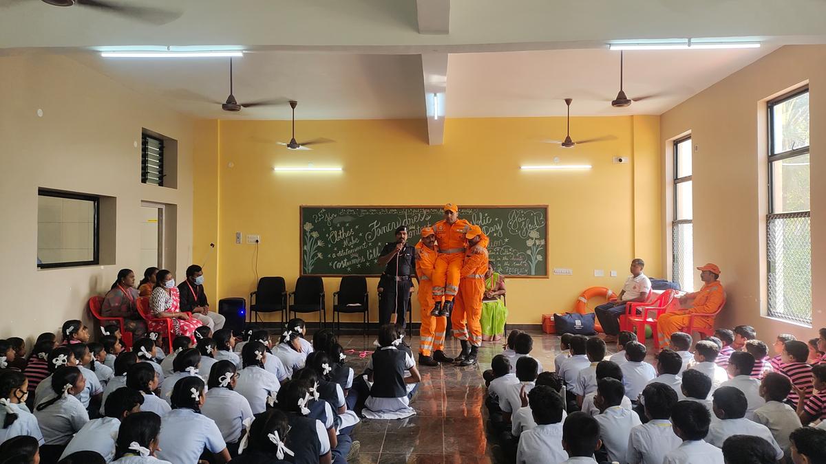 NDRF holds rescue and relief work demonstration for students in Karaikal