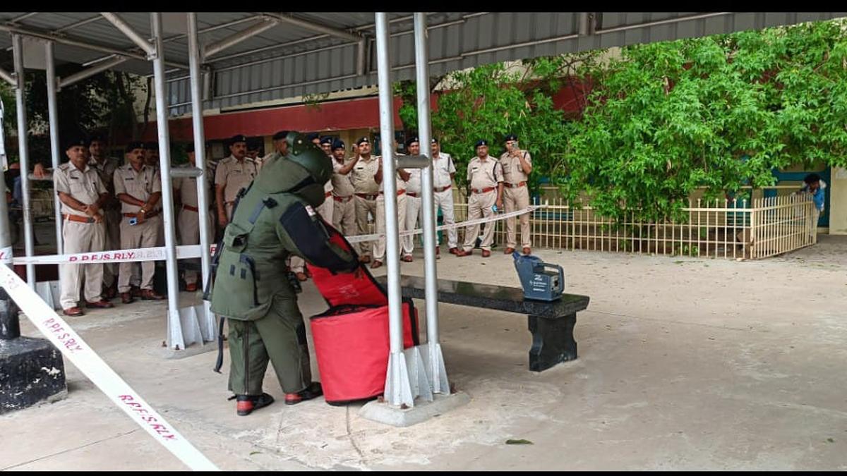 Field-level RPF officers put through specialised course on Improvised Explosive Devices detection