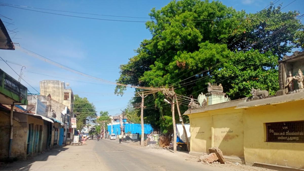 Widen Kamarajar Road before monsoon, say locals