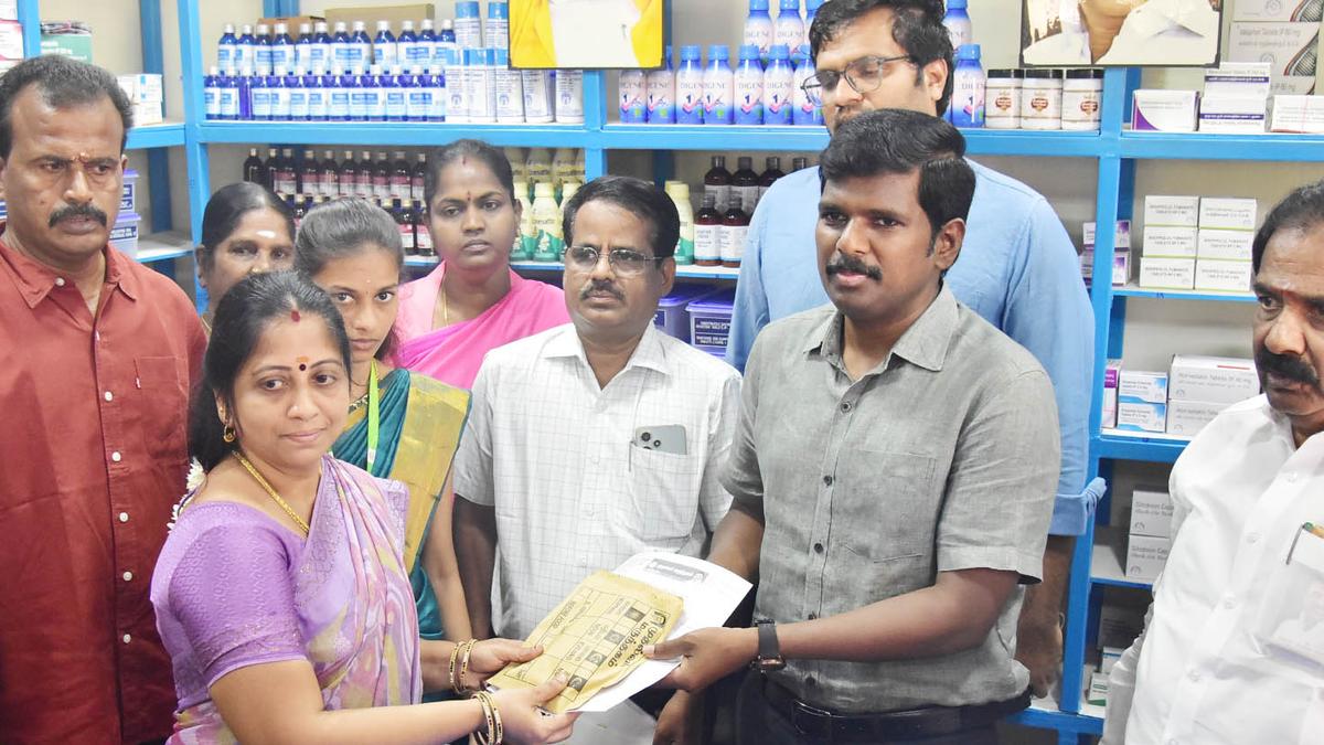 38 Mudhalvar Marundhagams opened in Tiruchi; Ministers, Collectors inaugurate the pharmacies in several central districts