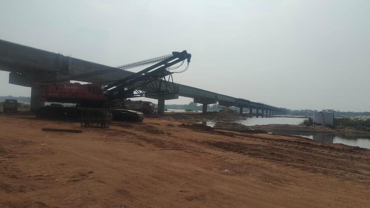 New bridge across the Cauvery between Nerur and Unniyur to be completed by June