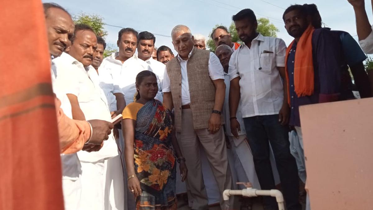Union Minister inspects individual household water tap connections in Kattaiyandipatti hamlet