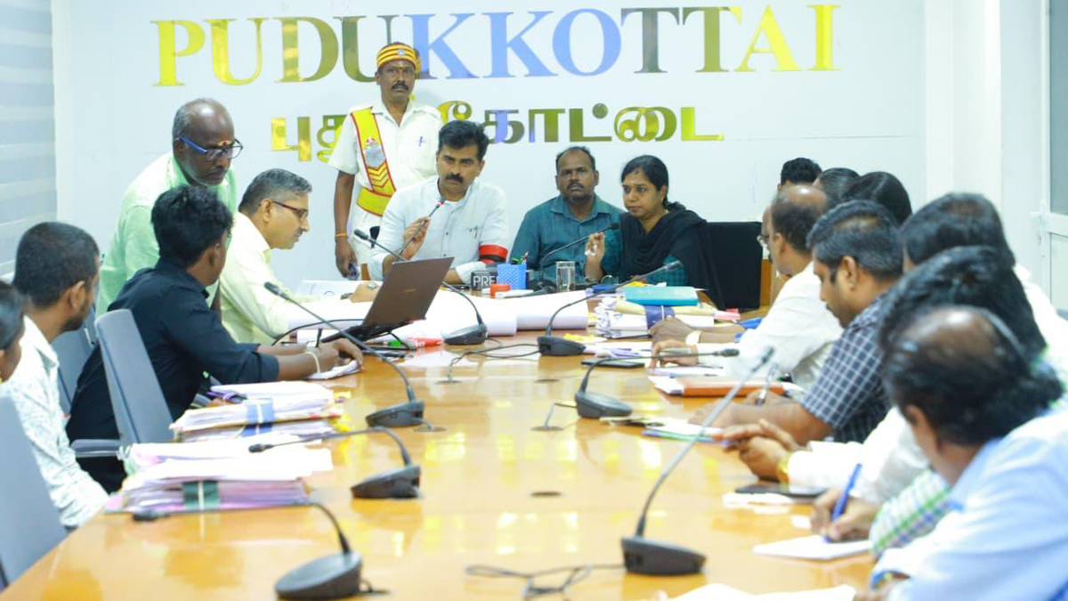 Durai Vaiko holds reviews work on overbridges in Pudukottai district
